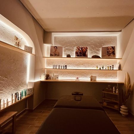 Spongia Hotel Suites & Spa Миртеа Экстерьер фото