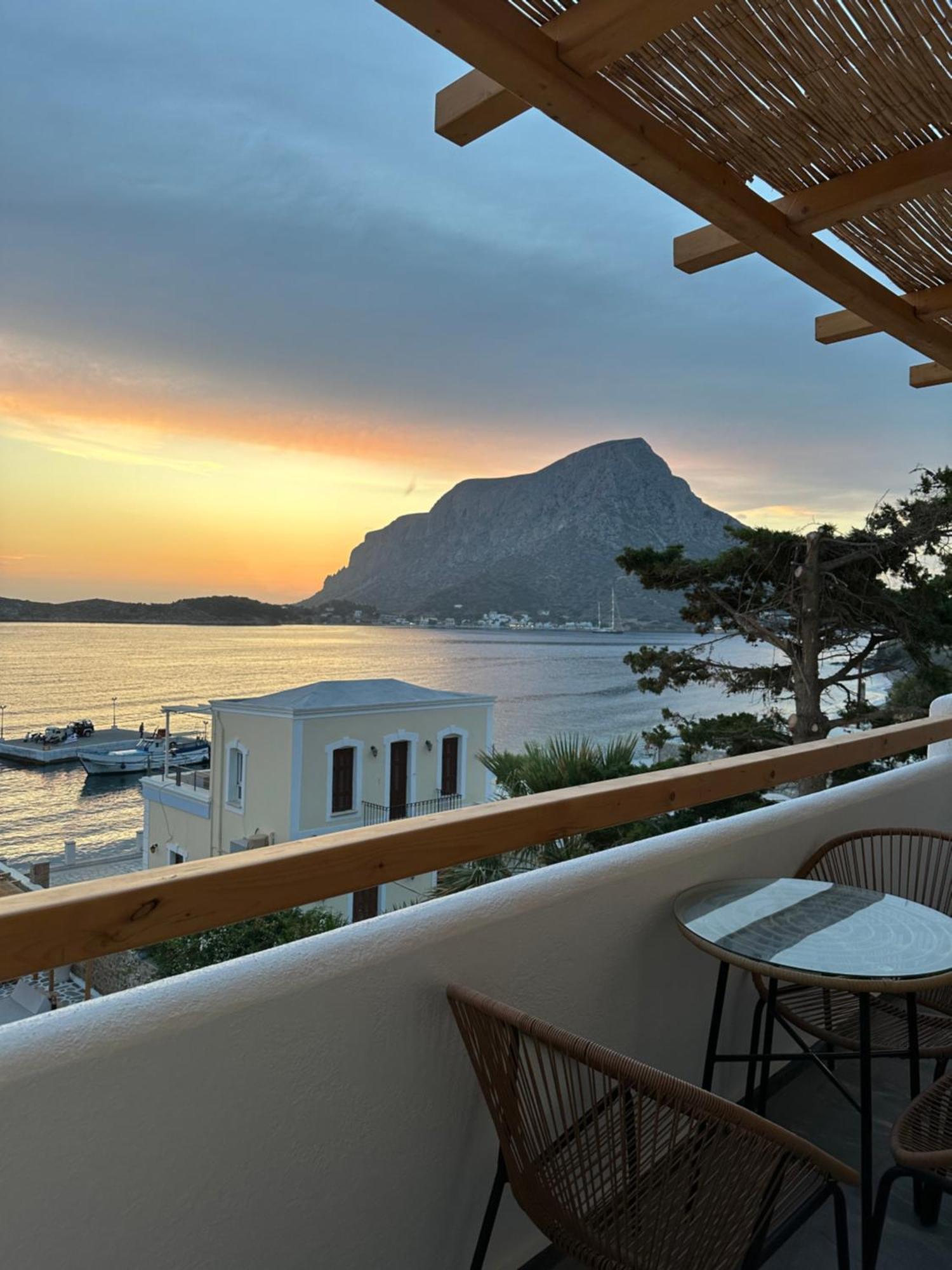 Spongia Hotel Suites & Spa Миртеа Экстерьер фото