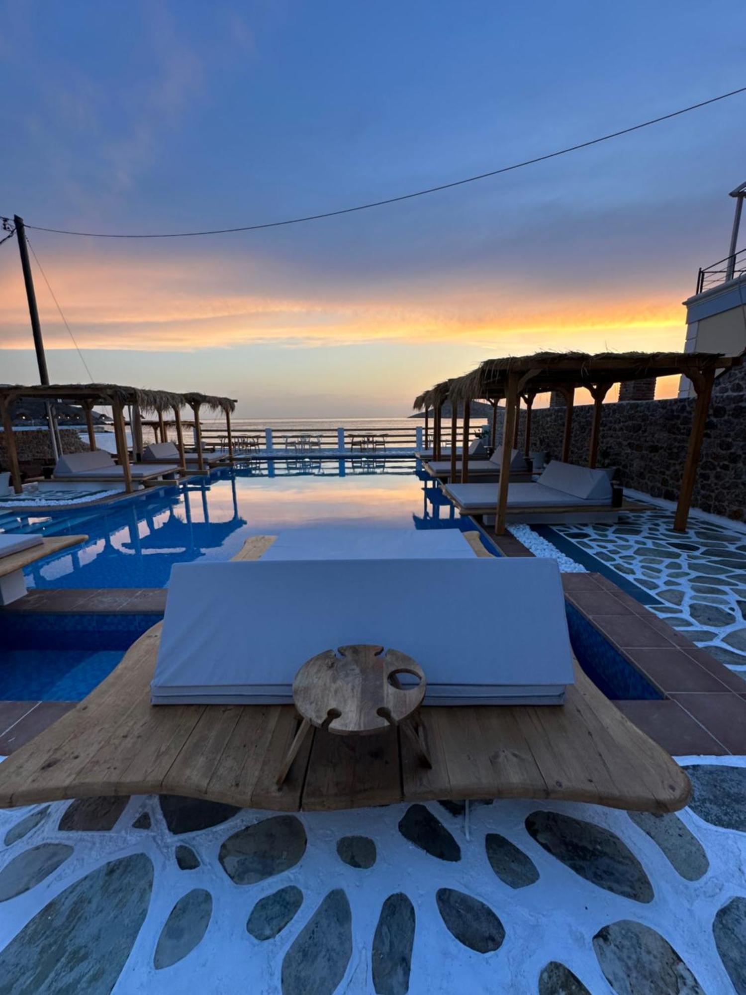 Spongia Hotel Suites & Spa Миртеа Экстерьер фото