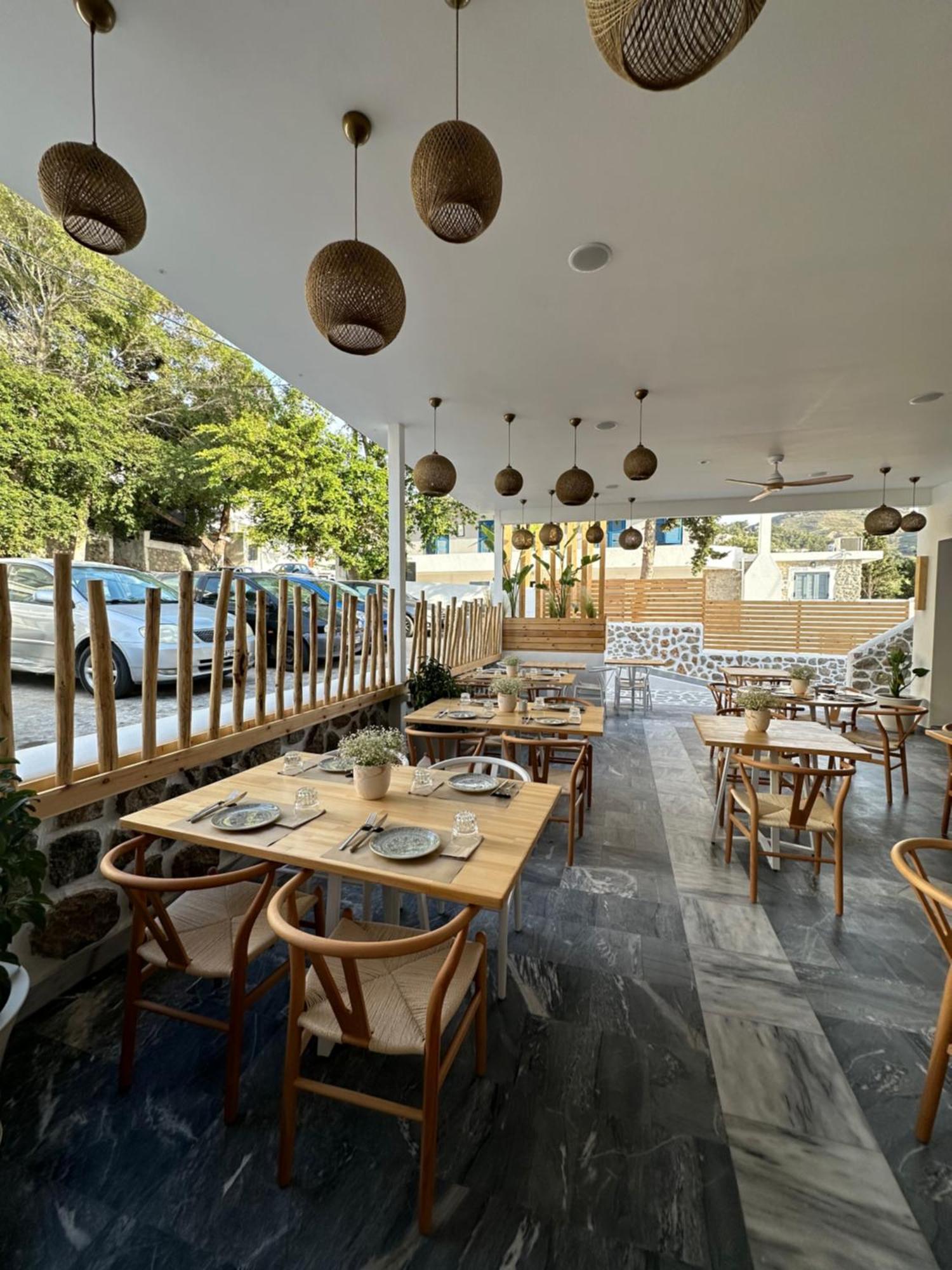 Spongia Hotel Suites & Spa Миртеа Экстерьер фото