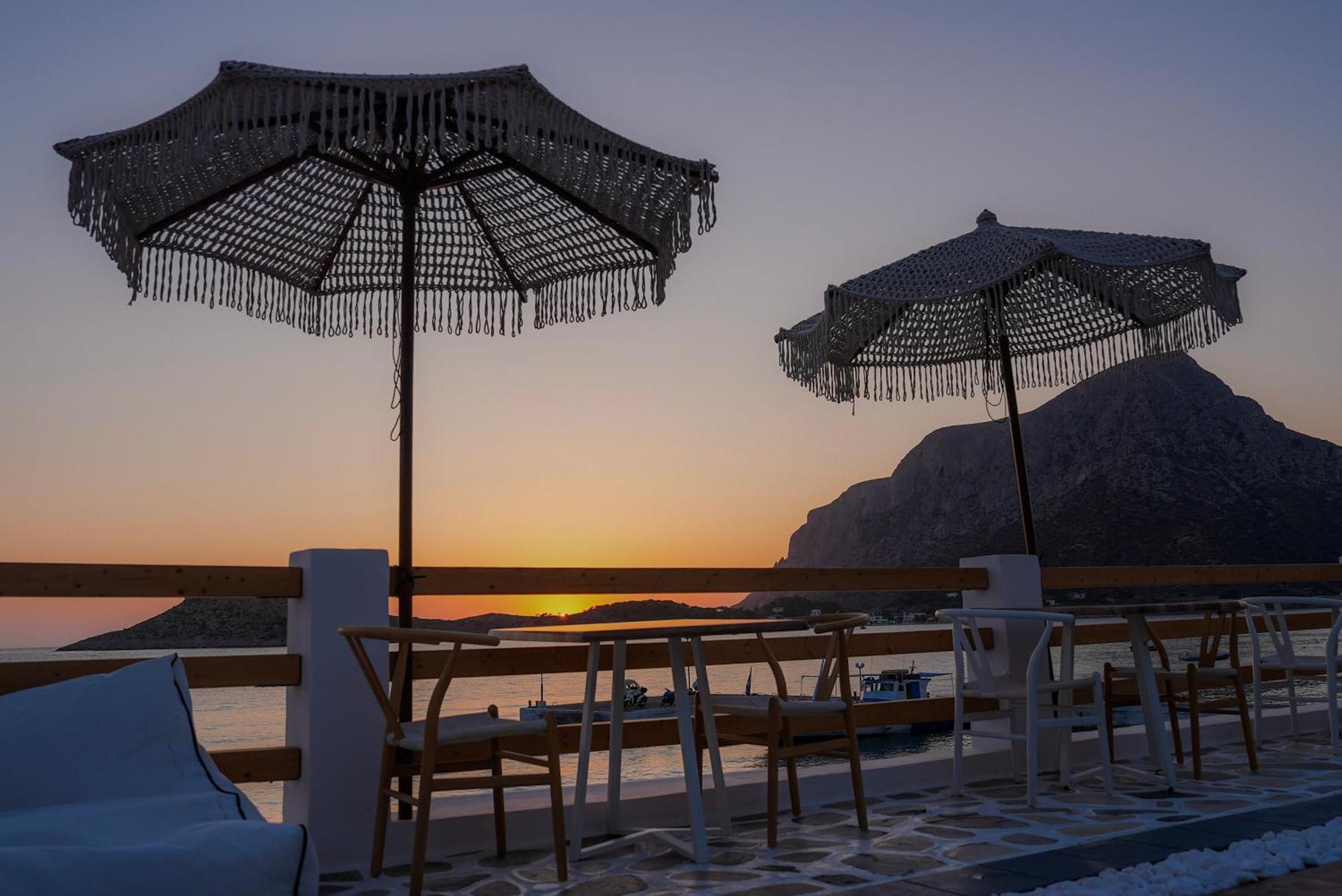 Spongia Hotel Suites & Spa Миртеа Экстерьер фото