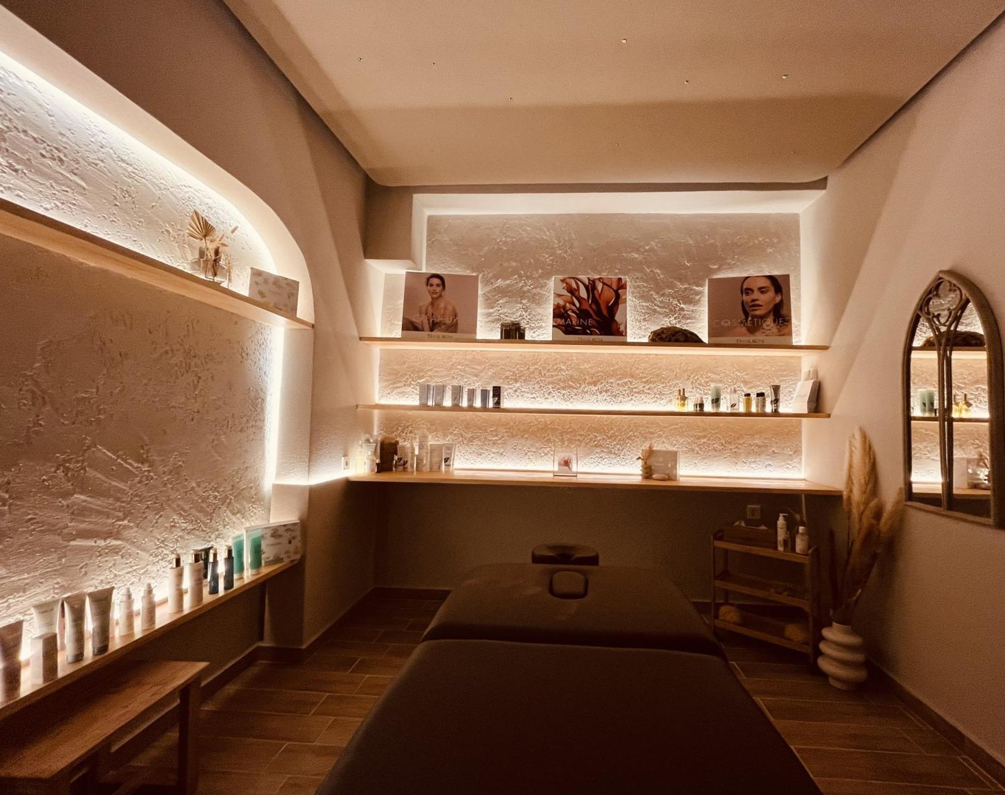 Spongia Hotel Suites & Spa Миртеа Экстерьер фото